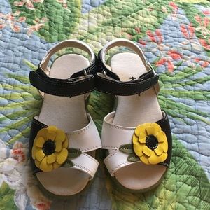 Kai flower sandals girls, black white yellow